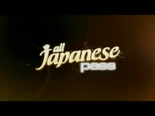 Japanese Hottie Gets Filmed While Sucking prick